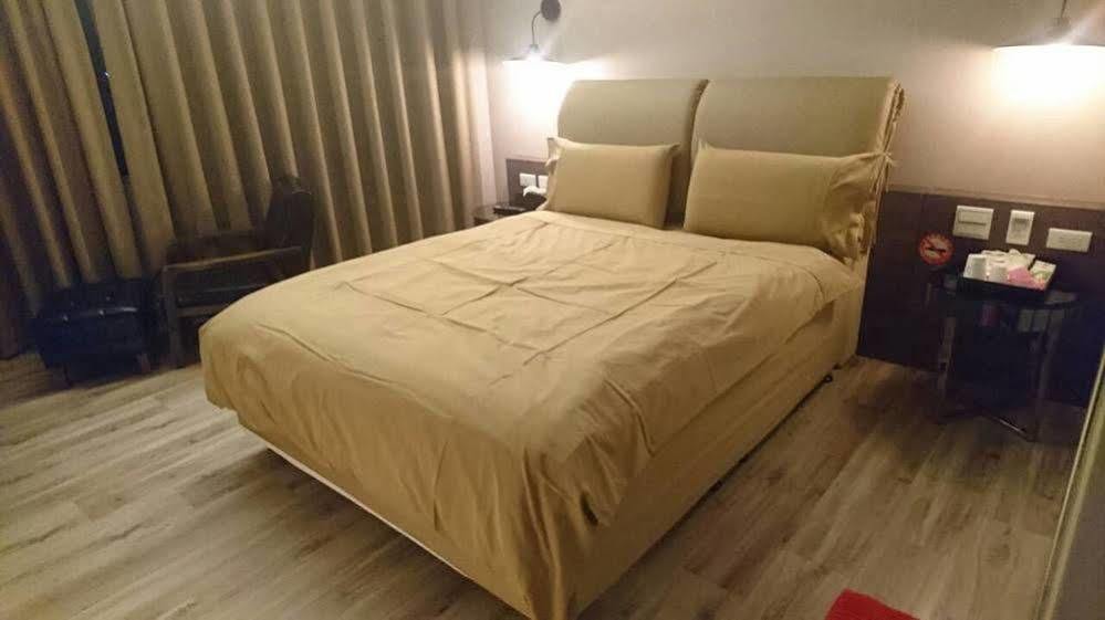 Open Room Hotel Tamsui Exterior photo